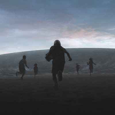 모르는 사람이 쫓아오는 모습