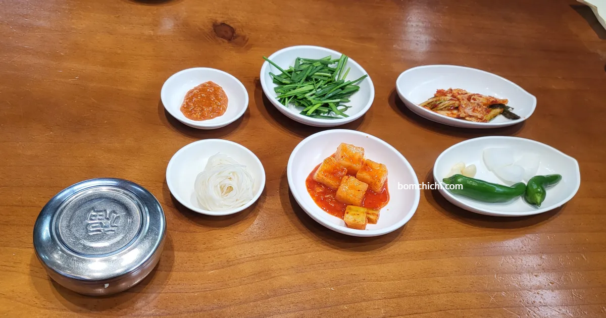 양산 물금역 근처 맛집 양산왕돼지국밥 기본 상차림 사진