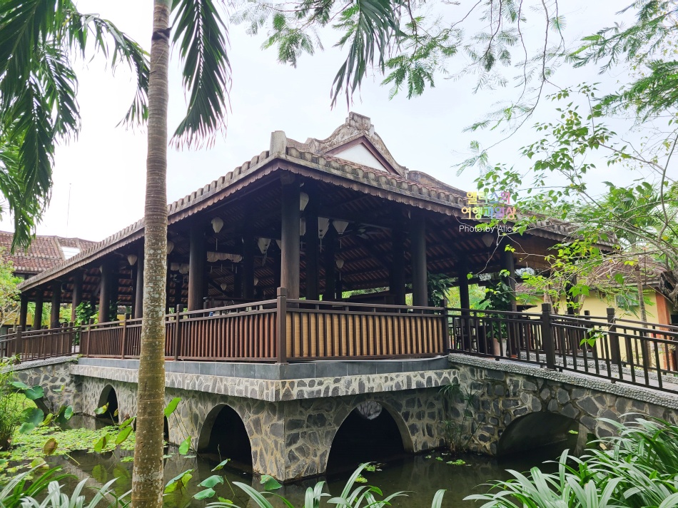 호이안 멀베리 컬렉션 실크빌리지 리조트 부대시설, 야외 수영장