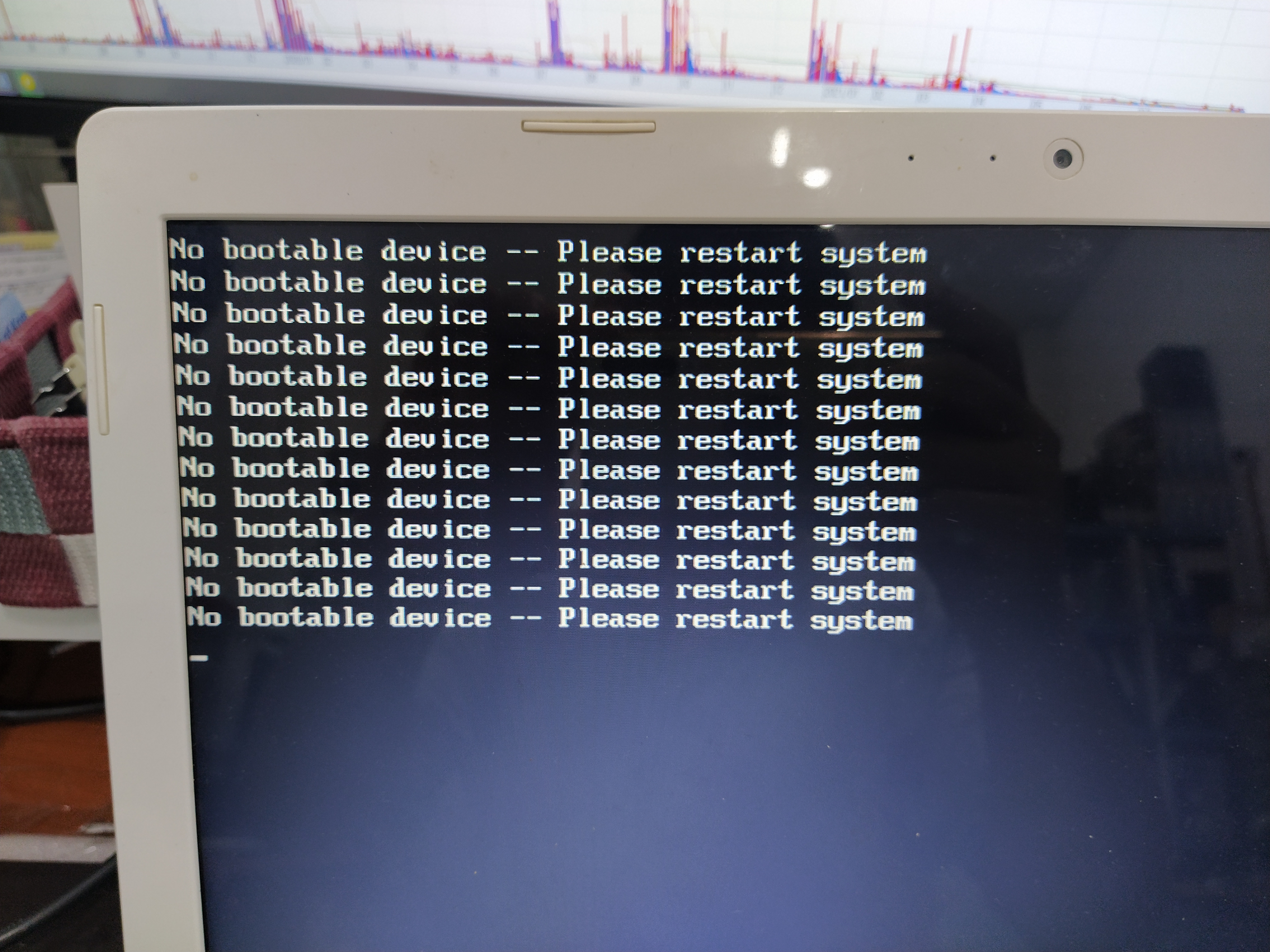 처음 입고된 상태 No bootable device -- Please restart system&nbsp;