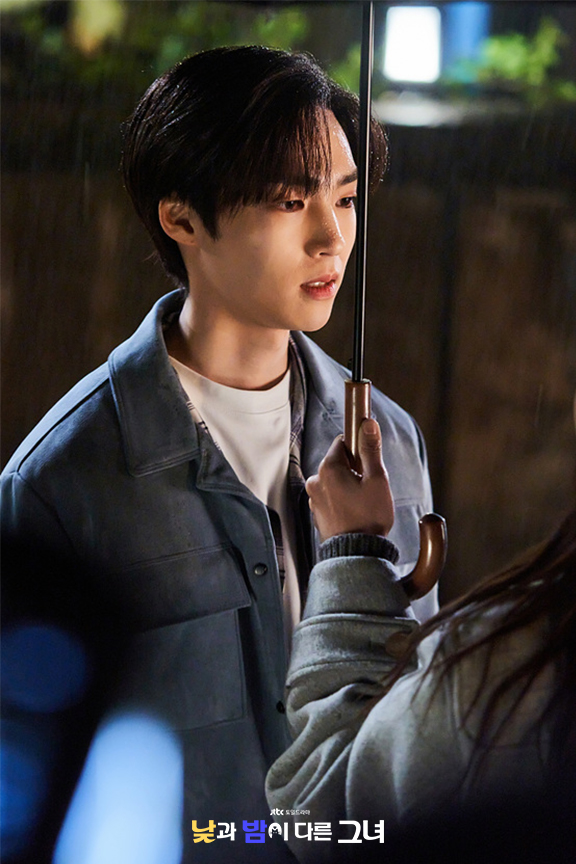 낮과 밤이 다른 여자 고원