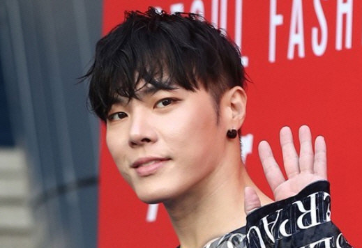 가수 휘성&amp;#44; 자택서 숨진 채 발견&hellip; 팬들의 애도 물결