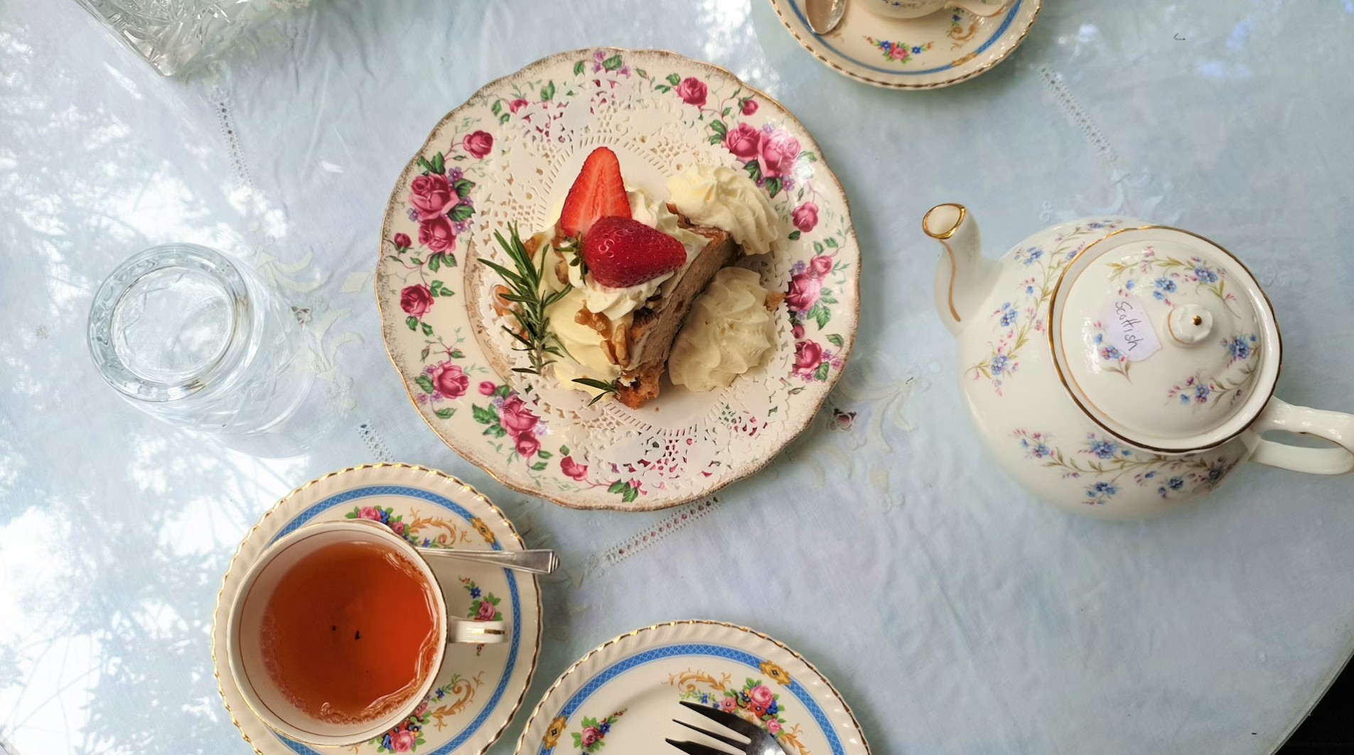 유럽 귀족의 티타임 사진