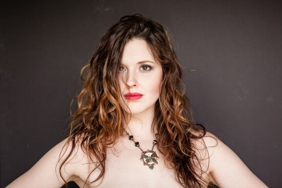 헤일리 로렌(Halie Loren)