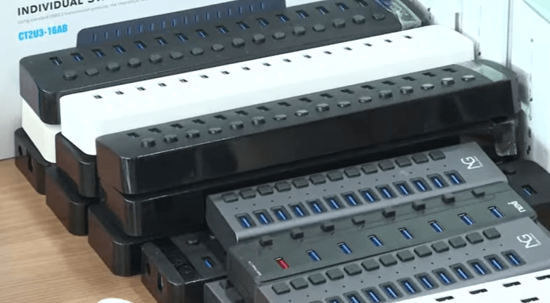 보이스피싱 범인으로부터 압수한 물품