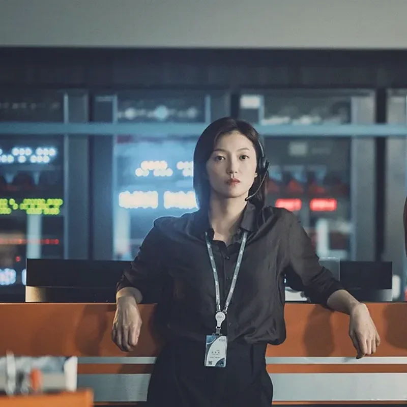 별들에게 물어봐에서 강 치프 역을 맡은 이엘