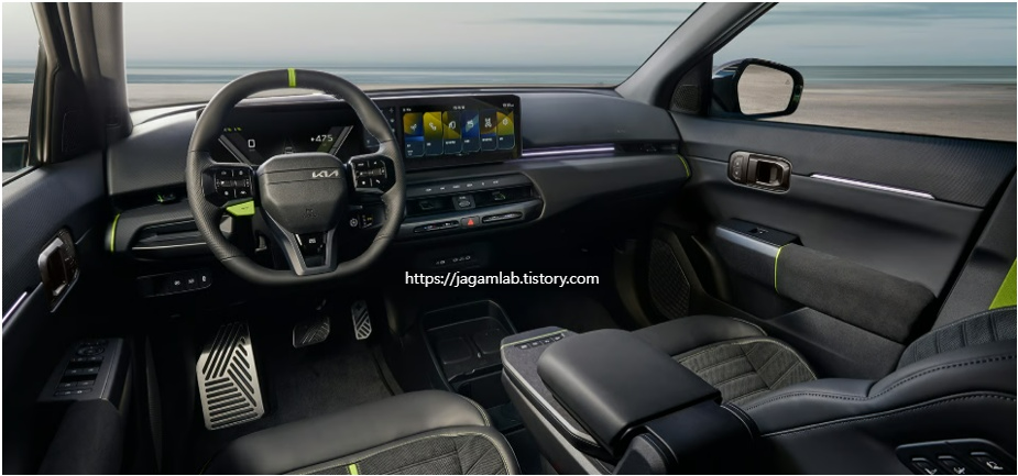 EV4 GT 블랙 &amp; 네온 내장 컬러 및 스웨이드 시트