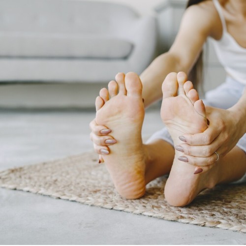 엄지발가락 통증 &ndash; 원인 및 치료법