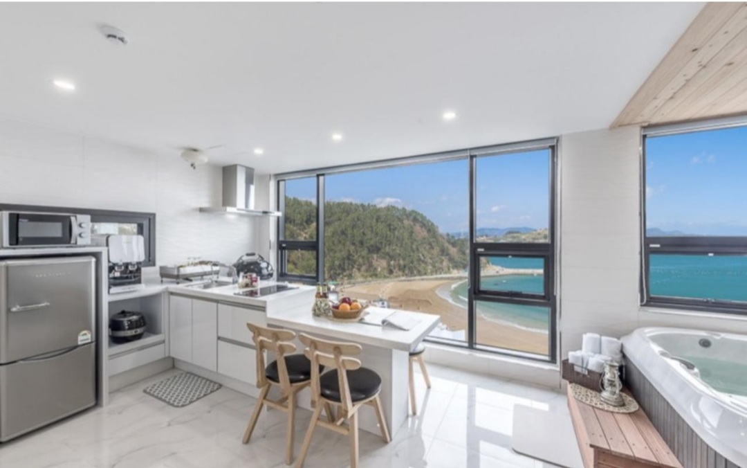 거제 지니스파 A동 301호