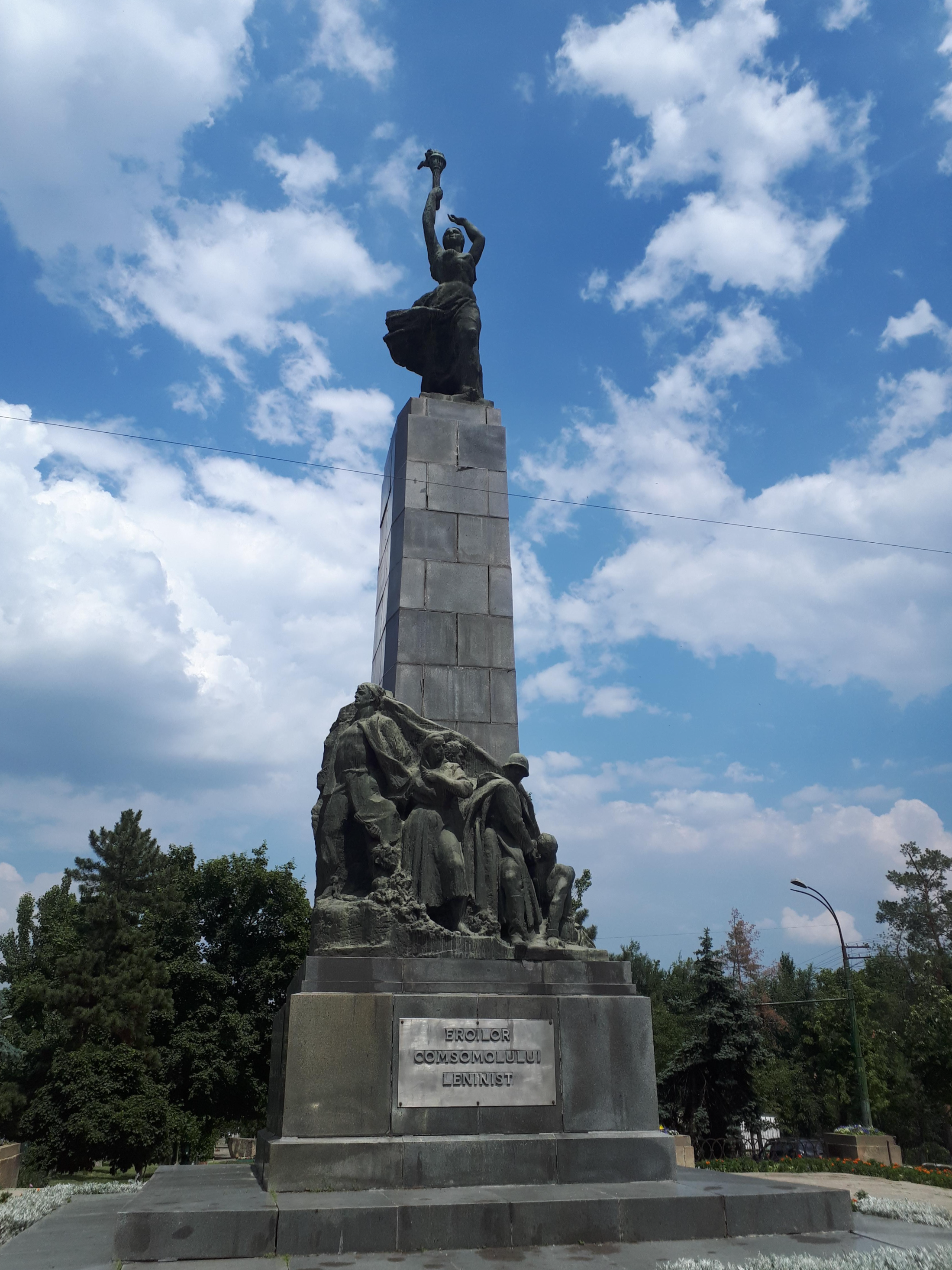 몰도바 키시나우 승리의 여신 낮