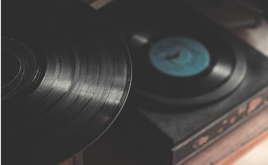 음악적 지식 소개에 어울리는 LP 입니다