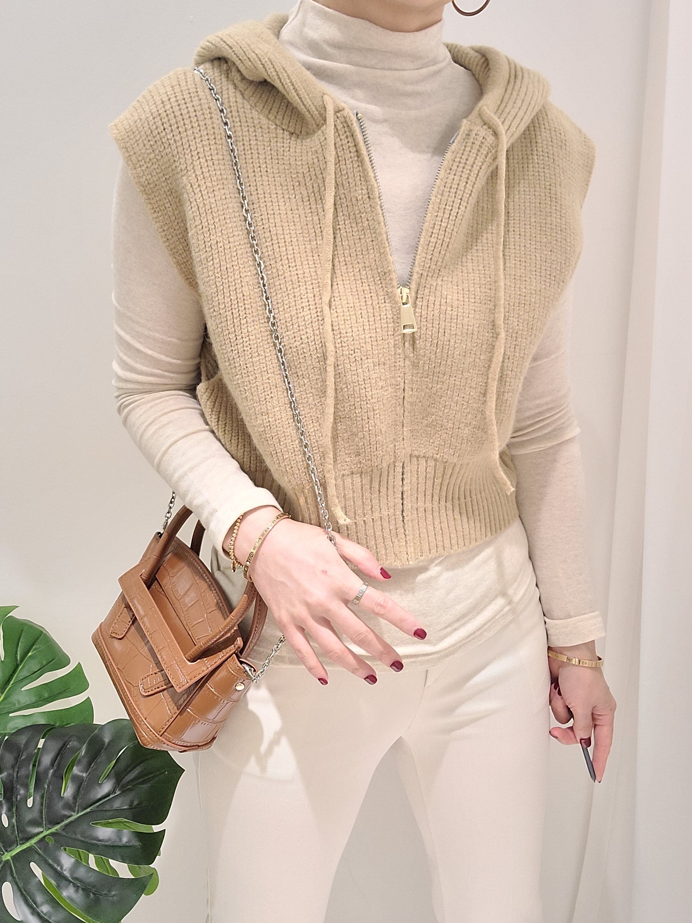 여자 포인트 이너 따뜻 크롭 숏 후드 집업 니트 조끼