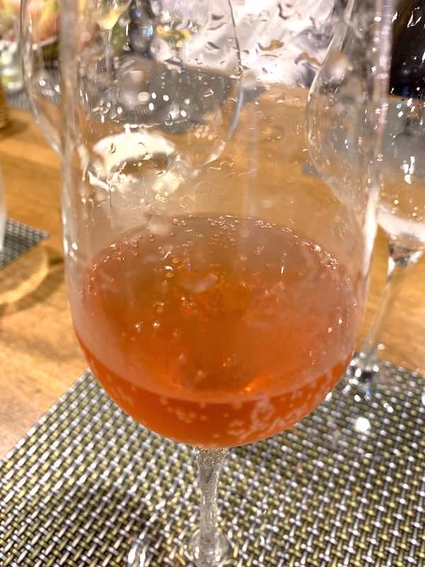 Champagne Pierre Gerbais Grains De Celles Ros&eacute; Extra Brut NV의 색