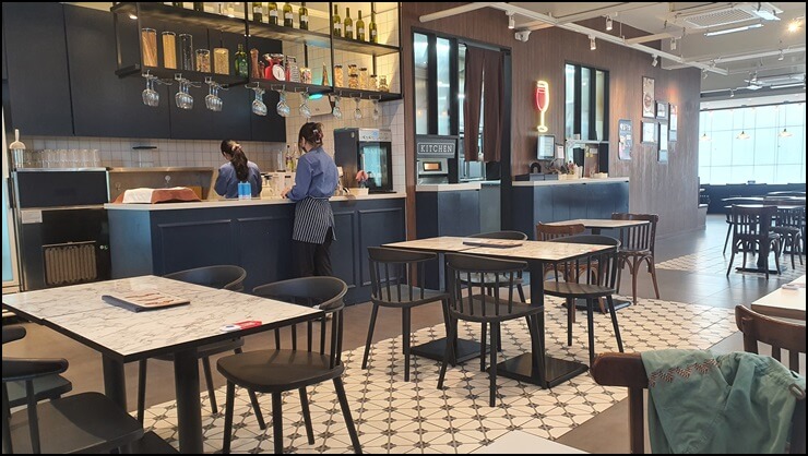 롤링파스타-내부전경