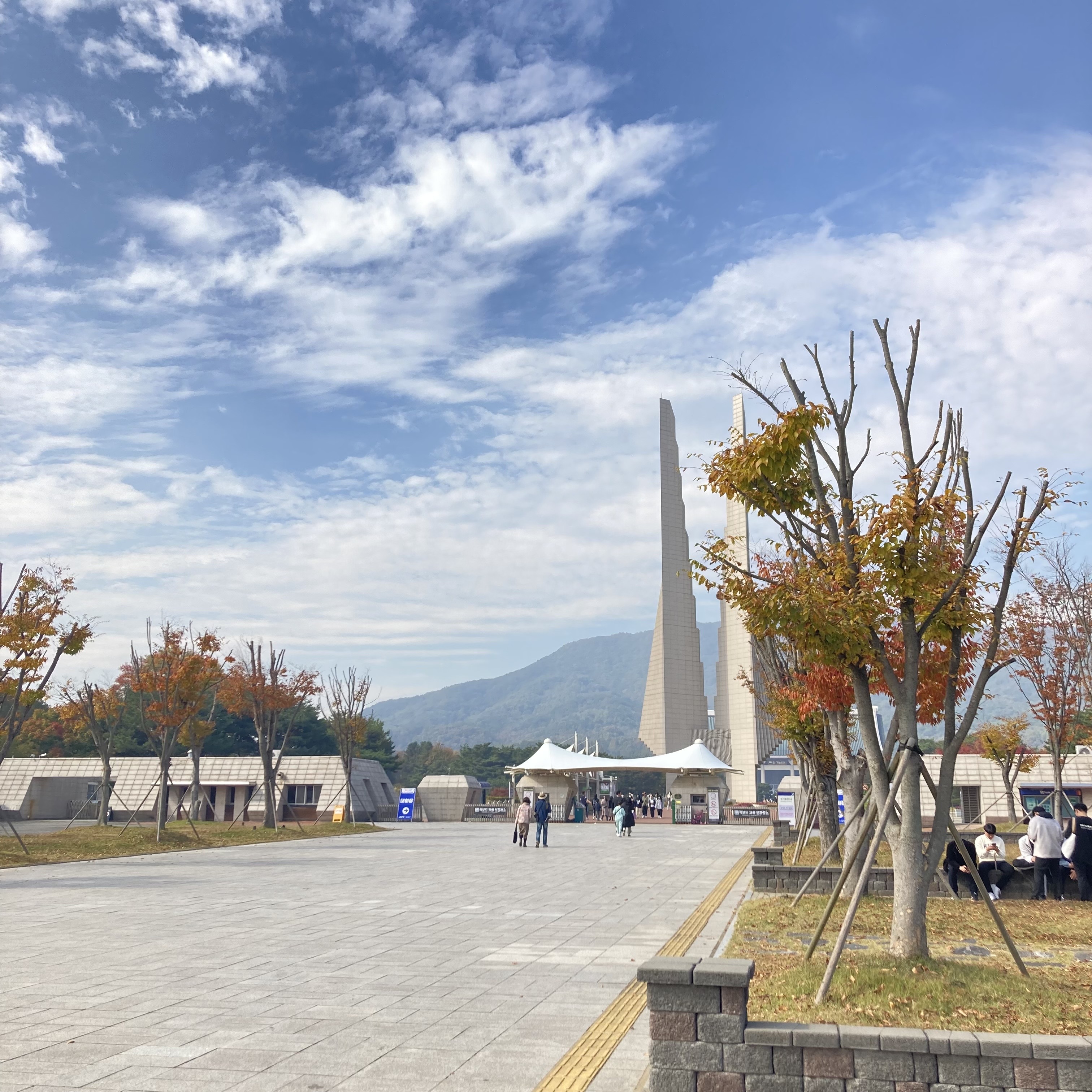 천안 독립기념관 정문