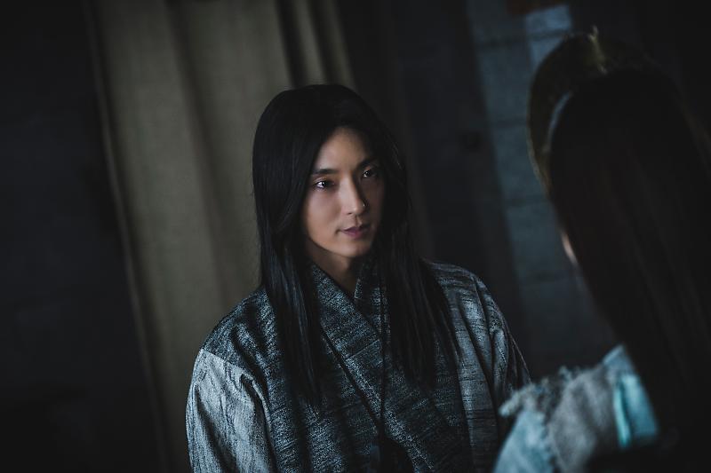 탄야를 위해 배냇벗 형제가 동맹을 했다며 알리는 사야