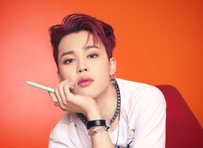 턱-괴고있는-지민