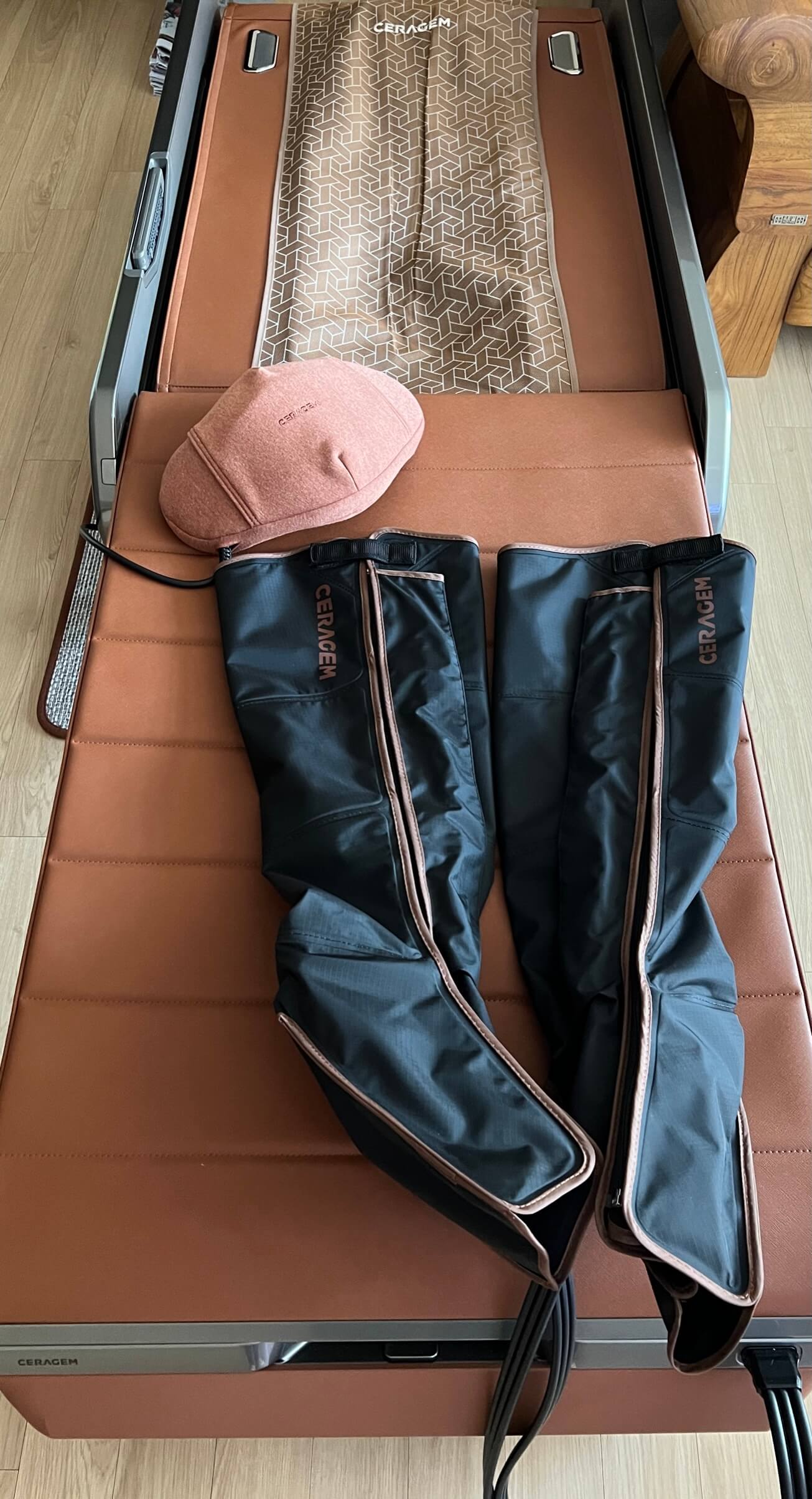 세라젬 V6 이지 슬라이딩을 통해 열어놓았을 때의 모습