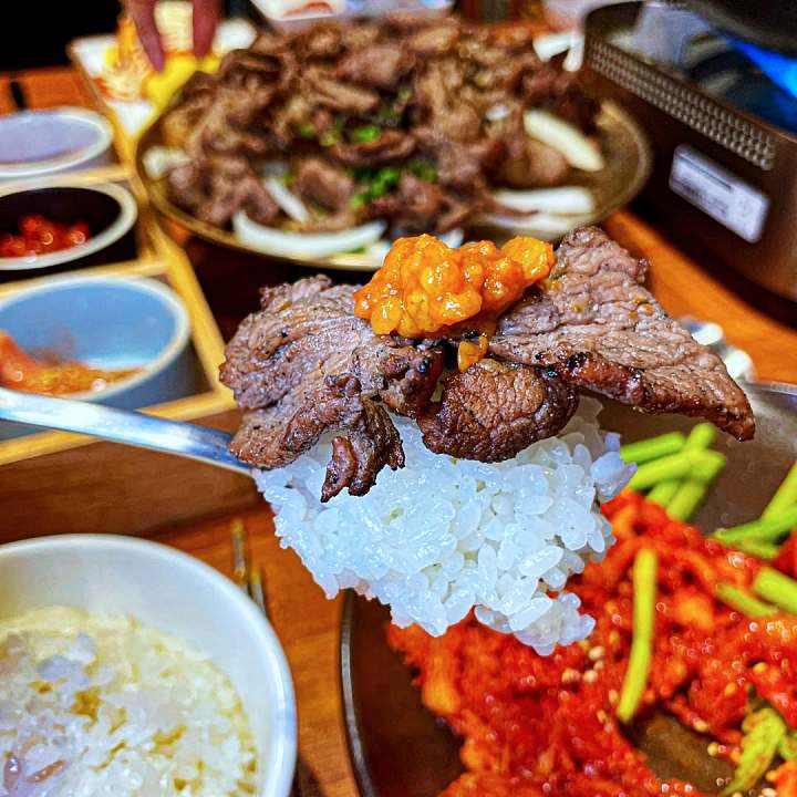 생방송오늘저녁 석쇠 불고기 & 김치찌개 단돈 1만원 황태 김치찌개와 참숯에 석쇠로 구운 불고기 불백 백반집 중랑구 신내동 맛집 추천