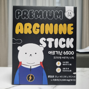 포도맛으로 비린 맛을 잡은 프리미엄 아르기닌 스틱 영양제 패키지 실물 사진