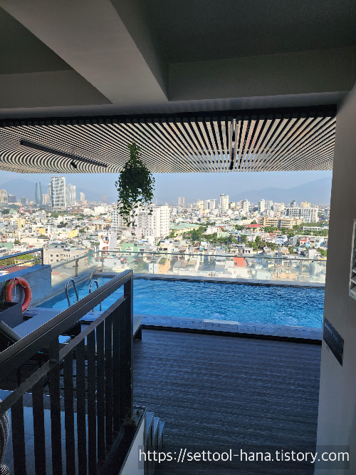 다낭 산마리노 부티크 호텔 루프탑수영장