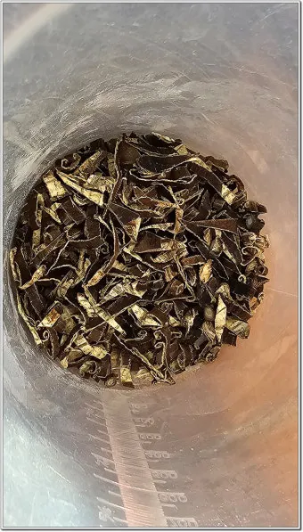 바나나 껍질 비료 활용 희석사용시기 냄새방지 천연영양 가이드_5