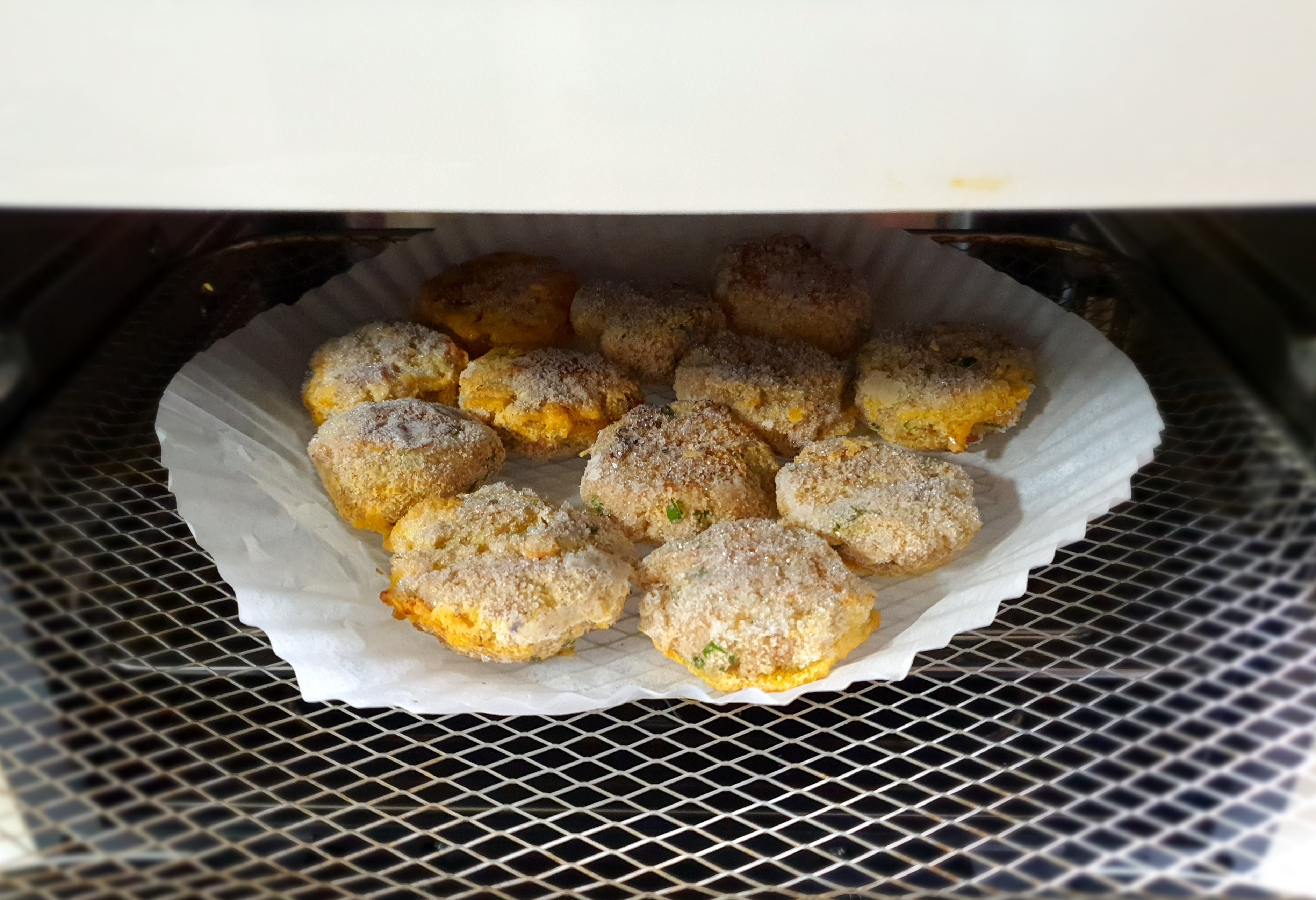 에어프라이어로-바삭하고-촉촉하게-구워요.