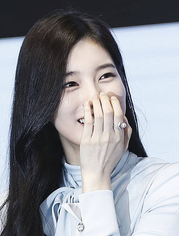 배우-수지