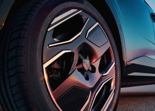 푸조3008, 푸조 3008 하이브리드, 2025푸조, 하이브리드SUV, 푸조연비, 푸조가격, 프랑스SUV, 친환경차, 수입SUV, 푸조실내