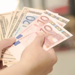 해외에서 환전하는 최적의 방법! 수수료 절약하는 꿀팁