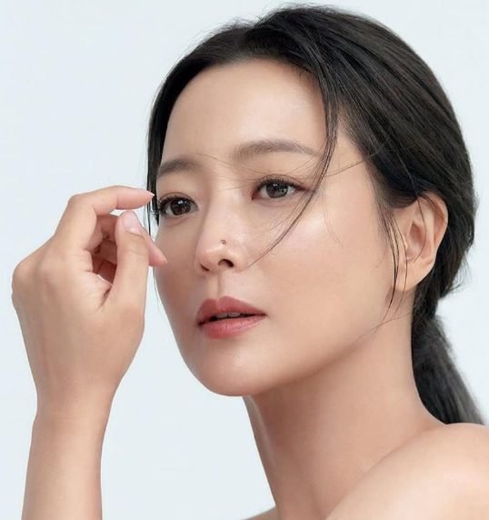 배우 김희선 키 나이 혈액형 소속사 영화 드라마 MBTI