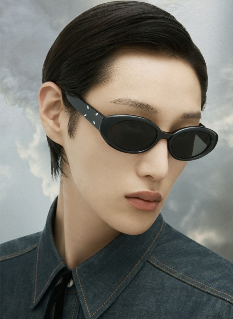 젠틀 몬스터 선글라스 마르지엘라 MM107 착용