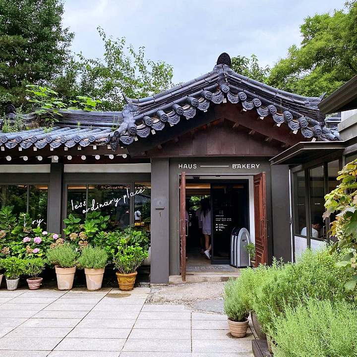 생방송오늘저녁 양평 전참시 이영자 배종옥 망고주스 앙버터 생크림 과일 크로와상 딸기 카스테라 한옥 베이커리 맛집 추천