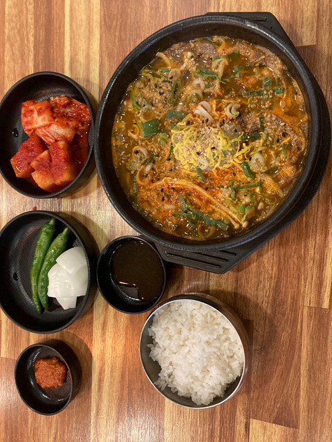 부산 수영구 광안리 맛집 현지인 추천 부산여행 로망스 대영횟집 석화연 수변최고돼지국밥 마담에뽀끄 아메리칸빌리지 진곰탕진해장 오륙도횟집 디에이블 무쇠김치삼겹