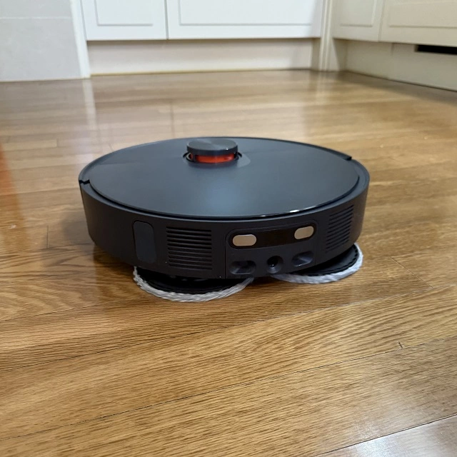 동시에 물걸레질 하는 X20 MAX