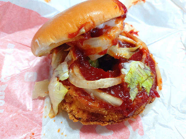 매운 치킨 버거