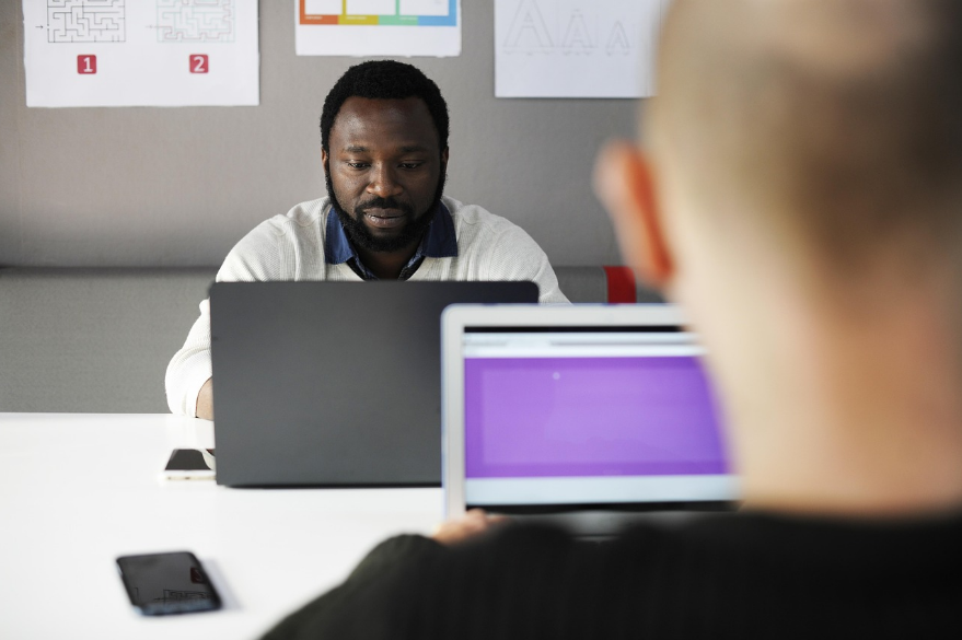 청년 창업, 부자가 되는 기회인가 위험한 도박인가?