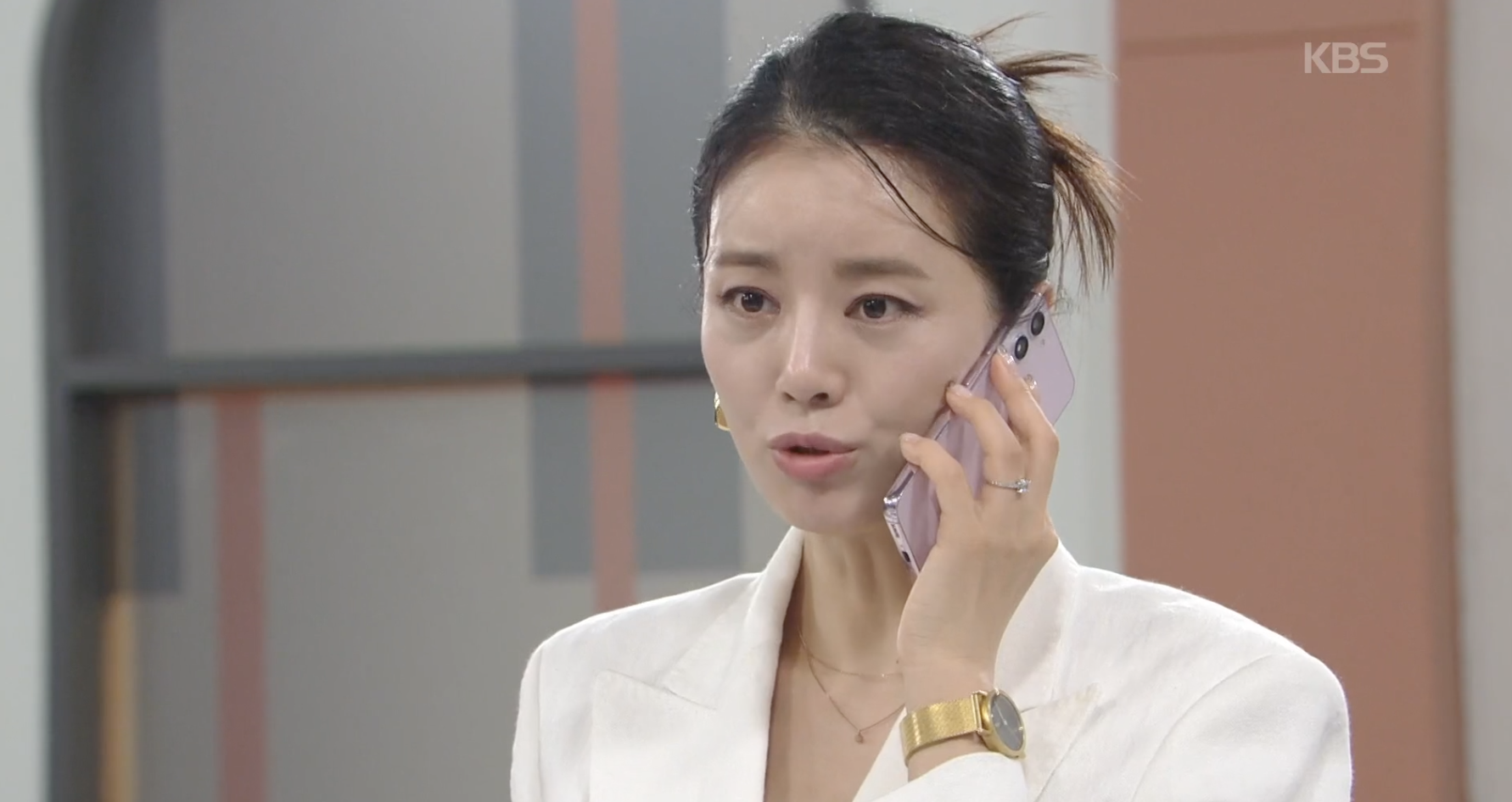 정윤희의 분노