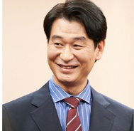 김준