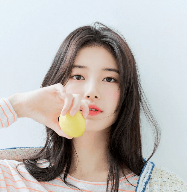 레몬을-들고있는-수지