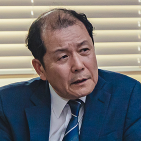 이토록 친밀한 배신자 등장인물 박경근