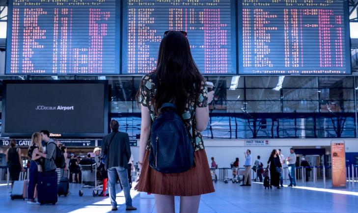 공항 관광객 이미지