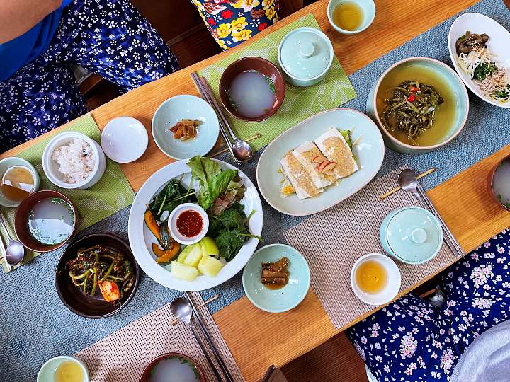 생생정보 밥주는 농촌 민박 아침 밥상 맛집