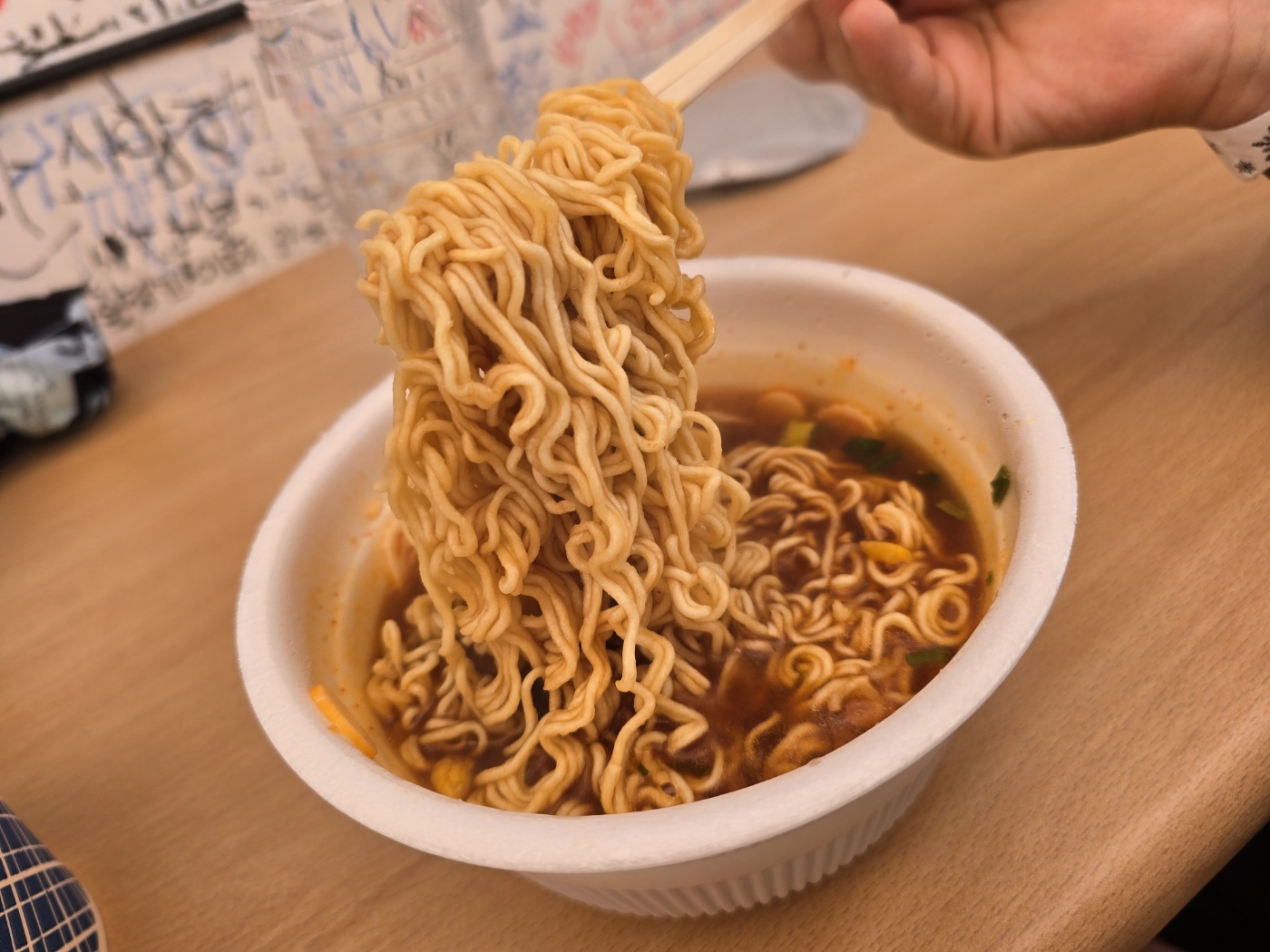 썰매를 타고 먹는 라면은 너무 맛있어요