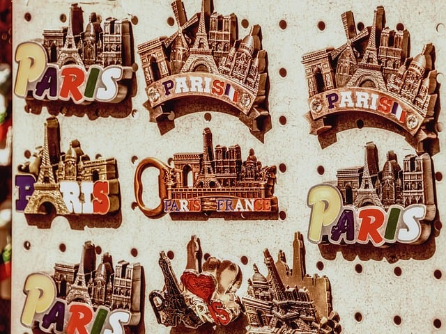 파리 기념품 사진