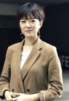 김묘성 기자 정치 성향 및 활동