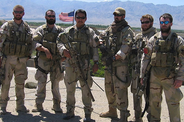 론 서바이버 영화 사진