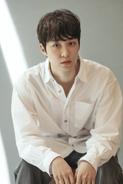 전종서 남자친구 이충현 감독 프로필