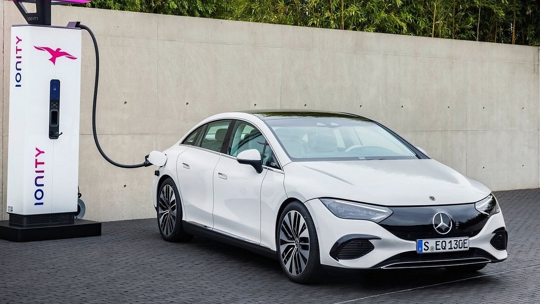 EQE350 충전중인 사진 출처 다음자동차