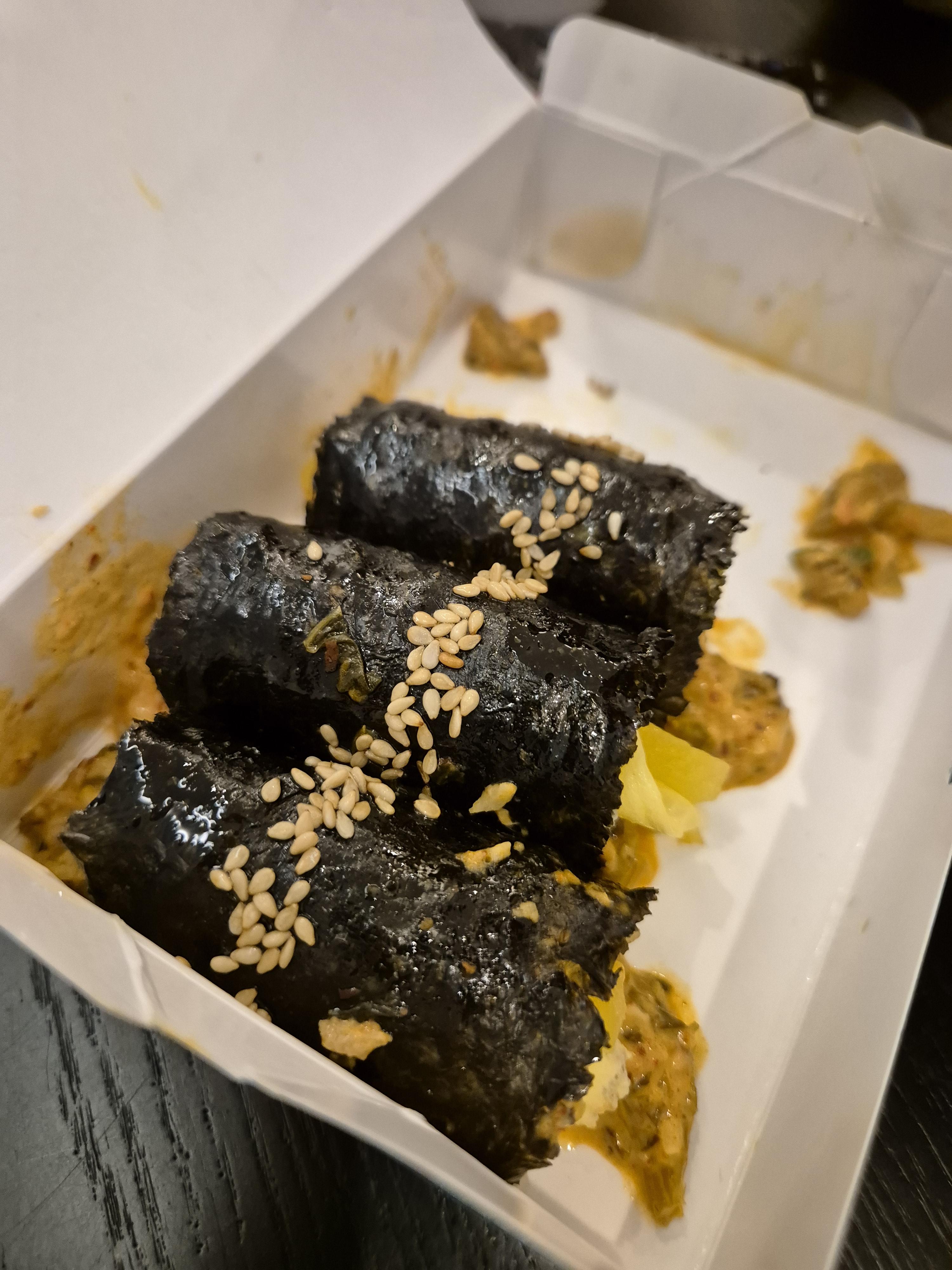 여수 맛집 바다 김밥에서 가장 맛있는 갓 참치 김밥